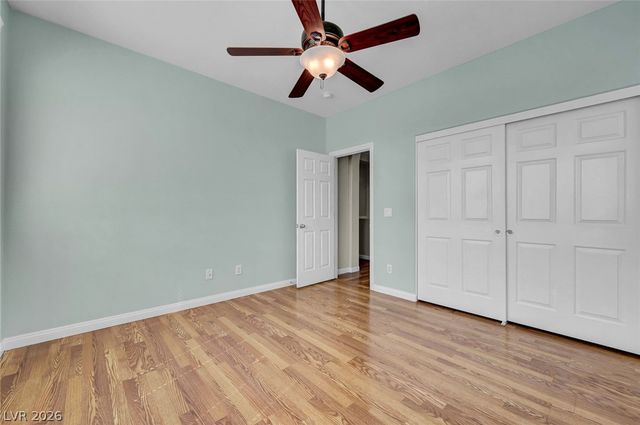 977 SPARKLING LIGHT Street, Henderson, NV 89052