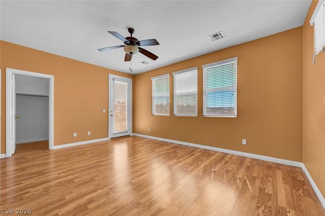 977 SPARKLING LIGHT Street, Henderson, NV 89052