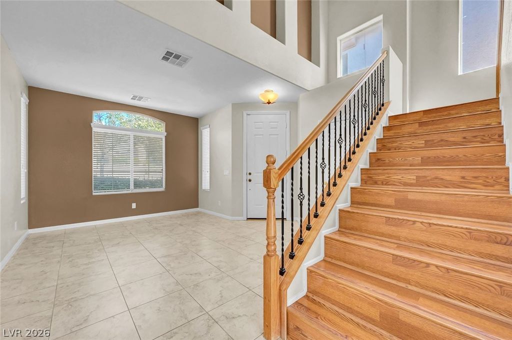 977 SPARKLING LIGHT Street, Henderson, NV 89052