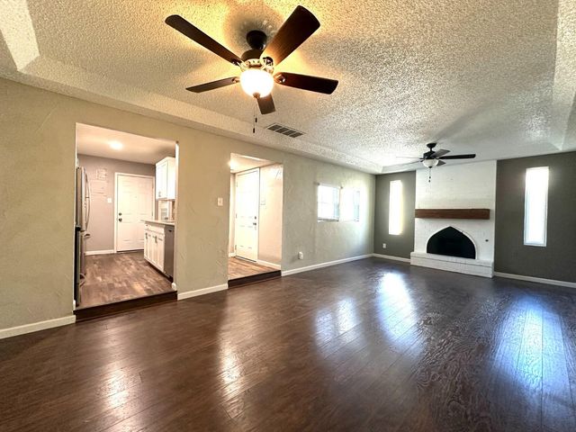 6911 Gary Avenue, A, Lubbock, TX 79413