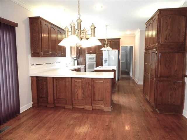 653 BUTTERNUT Court, Liberty, MO 64068