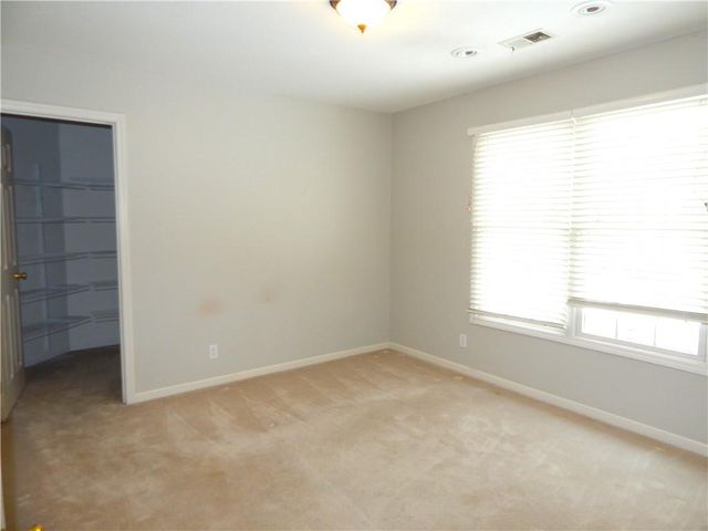 653 BUTTERNUT Court, Liberty, MO 64068