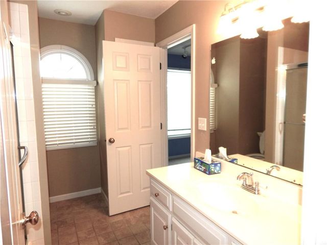 653 BUTTERNUT Court, Liberty, MO 64068