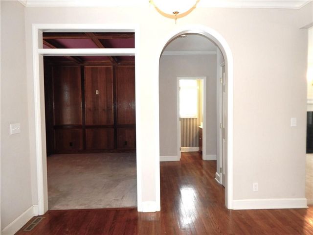 653 BUTTERNUT Court, Liberty, MO 64068