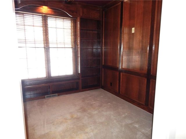 653 BUTTERNUT Court, Liberty, MO 64068