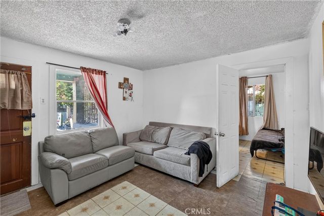 4123 Chevy Chase Drive, Los Angeles, CA 90039