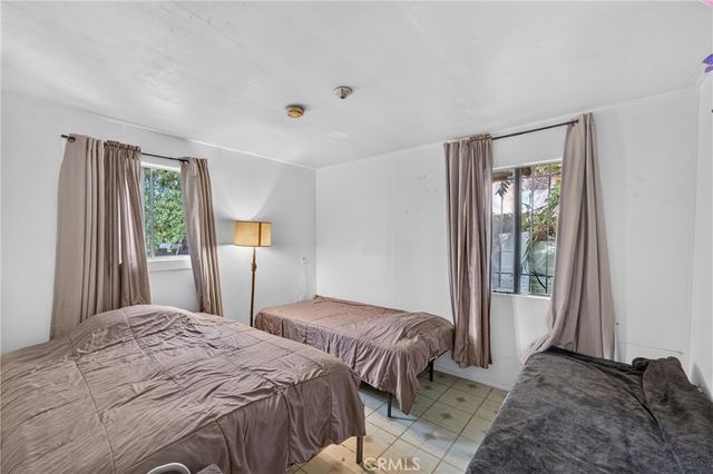 4123 Chevy Chase Drive, Los Angeles, CA 90039