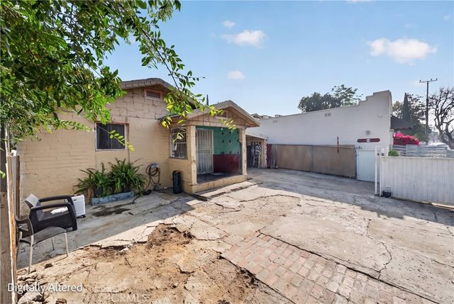 4123 Chevy Chase Drive, Los Angeles, CA 90039