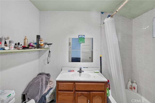 4123 Chevy Chase Drive, Los Angeles, CA 90039
