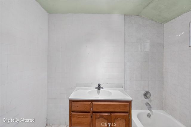 4123 Chevy Chase Drive, Los Angeles, CA 90039