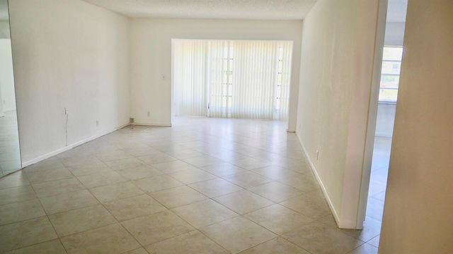 13638 Via Flora D, Delray Beach, FL 33484