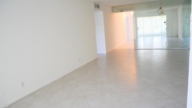 13638 Via Flora D, Delray Beach, FL 33484