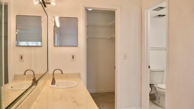 13638 Via Flora D, Delray Beach, FL 33484