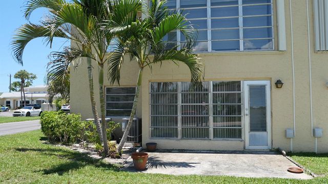 13638 Via Flora D, Delray Beach, FL 33484