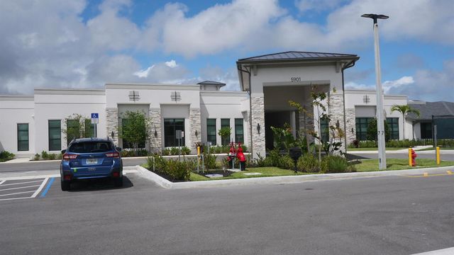 13638 Via Flora D, Delray Beach, FL 33484