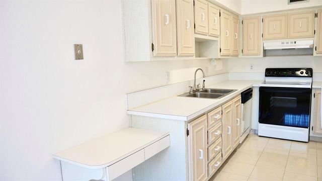 13638 Via Flora D, Delray Beach, FL 33484