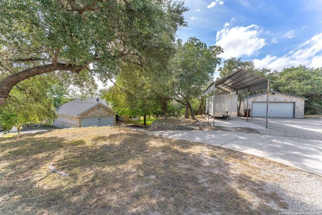 881 Georges, Lakehills, TX 78063