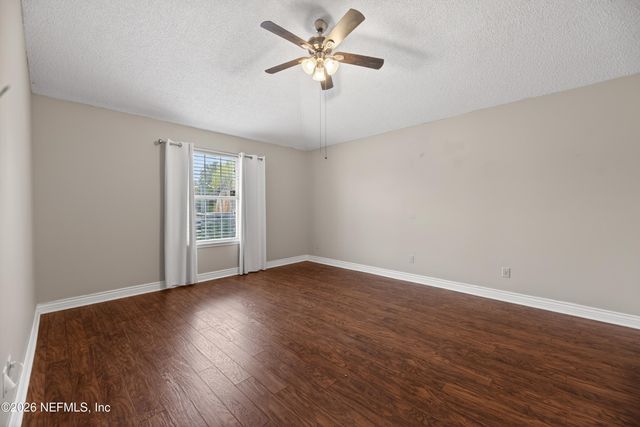 2927 WATERS VIEW Circle, Orange Park, FL 32073