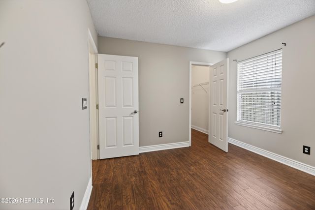2927 WATERS VIEW Circle, Orange Park, FL 32073