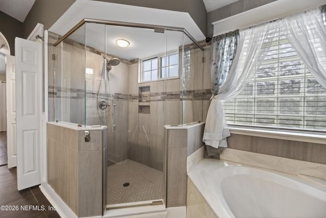 2927 WATERS VIEW Circle, Orange Park, FL 32073