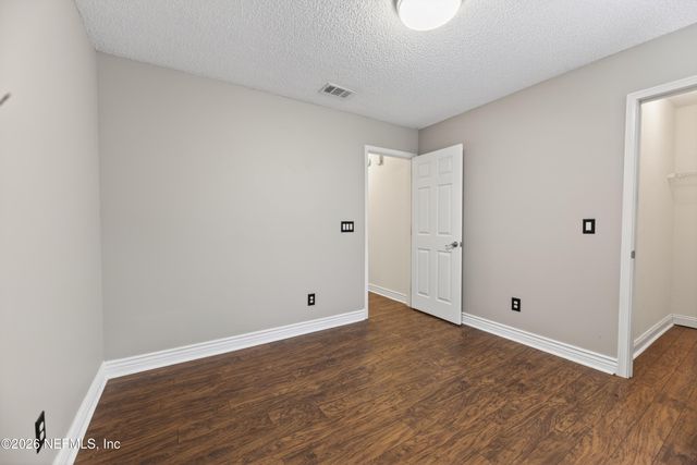 2927 WATERS VIEW Circle, Orange Park, FL 32073