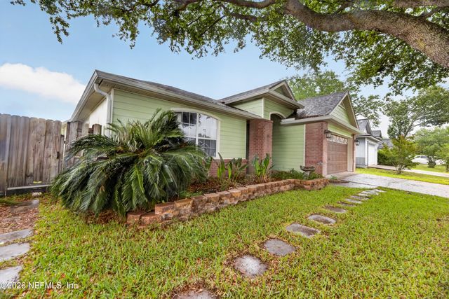 2927 WATERS VIEW Circle, Orange Park, FL 32073