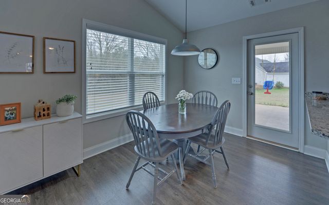 183 Crest View Drive, Carnesville, GA 30521