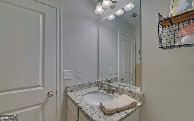 183 Crest View Drive, Carnesville, GA 30521