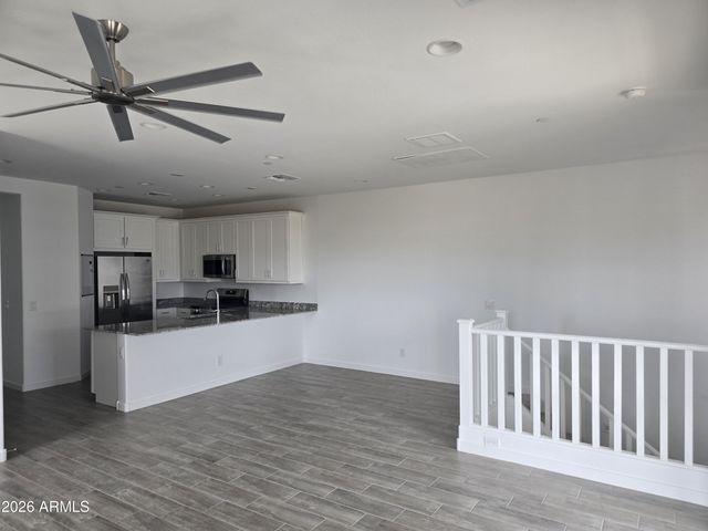 8149 E PETUNIA Avenue 1046, Mesa, AZ 85212