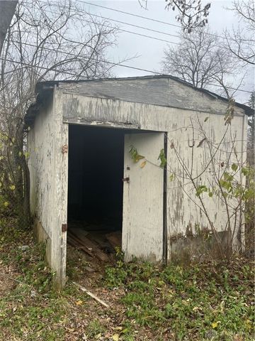 228 S Lansdowne Avenue, Dayton, OH 45417