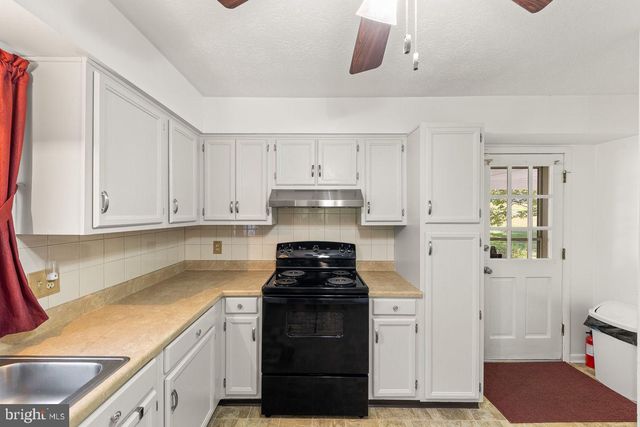 538 MILL RD, Woodstock, VA 22664