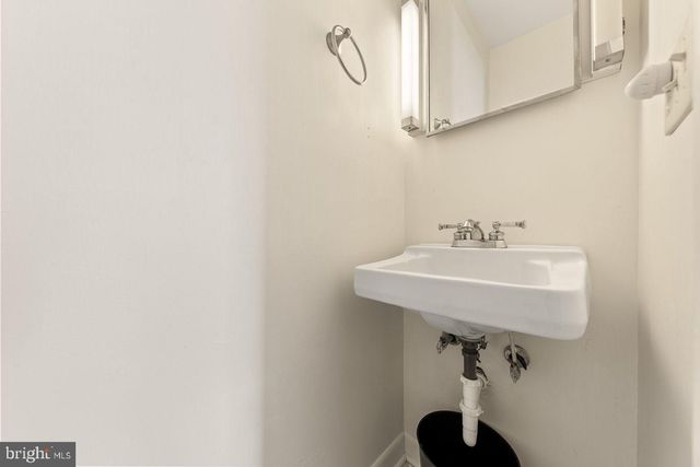 538 MILL RD, Woodstock, VA 22664
