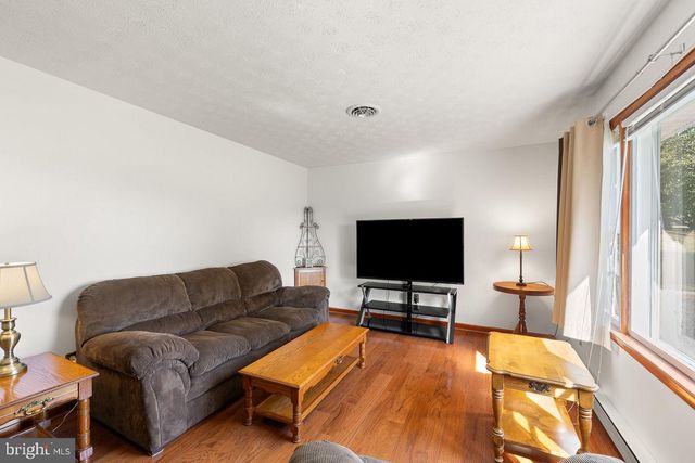 538 MILL RD, Woodstock, VA 22664
