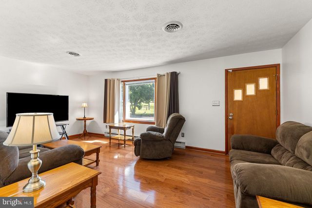 538 MILL RD, Woodstock, VA 22664