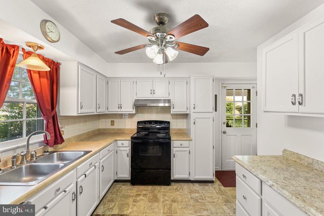 538 MILL RD, Woodstock, VA 22664