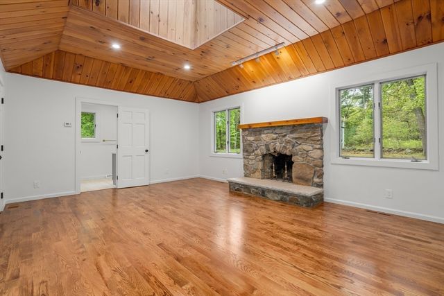 82 Maynard Road, Sudbury, MA 01776