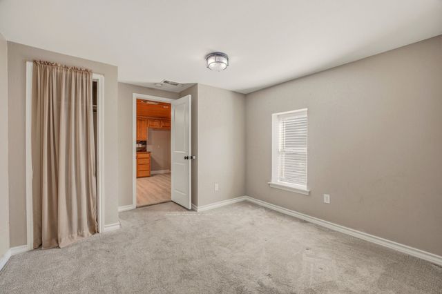 405 S Hannaford Street, Granbury, TX 76048