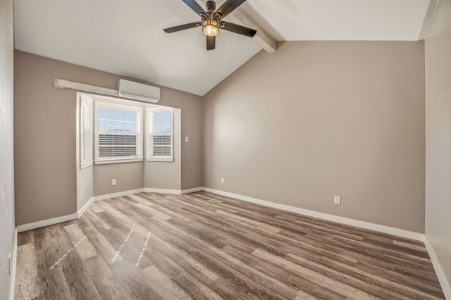 405 S Hannaford Street, Granbury, TX 76048