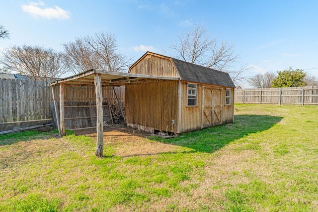 405 S Hannaford Street, Granbury, TX 76048