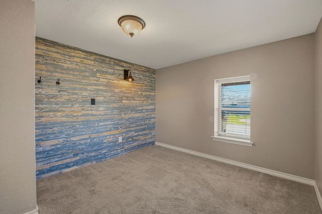 405 S Hannaford Street, Granbury, TX 76048