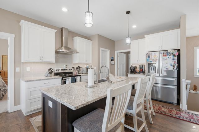 4754 Christine Circle, Manhattan, KS 66502