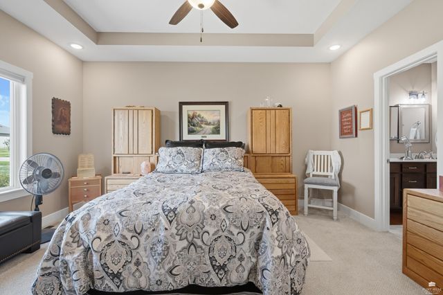 4754 Christine Circle, Manhattan, KS 66502