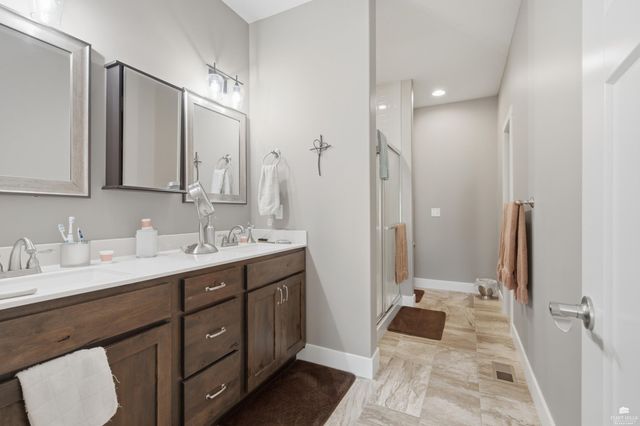 4754 Christine Circle, Manhattan, KS 66502