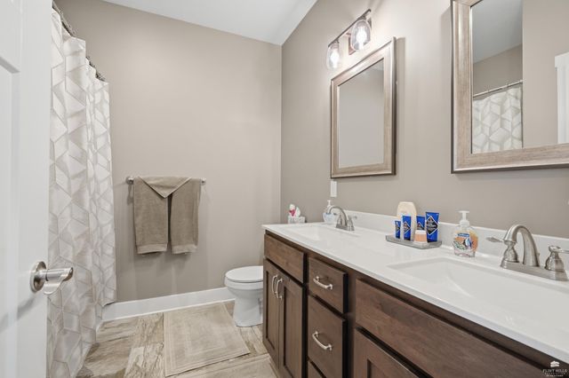4754 Christine Circle, Manhattan, KS 66502