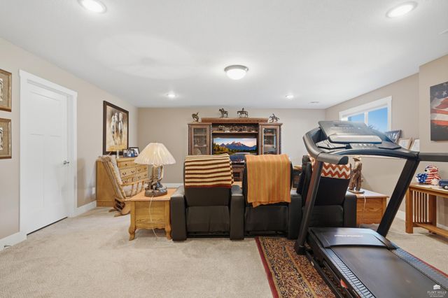 4754 Christine Circle, Manhattan, KS 66502