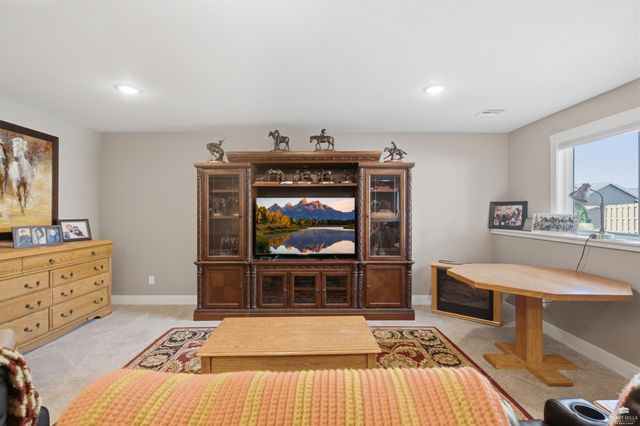 4754 Christine Circle, Manhattan, KS 66502