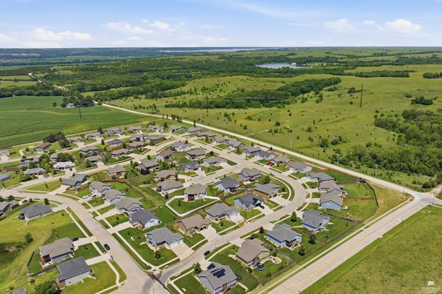 4754 Christine Circle, Manhattan, KS 66502