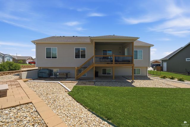 4754 Christine Circle, Manhattan, KS 66502