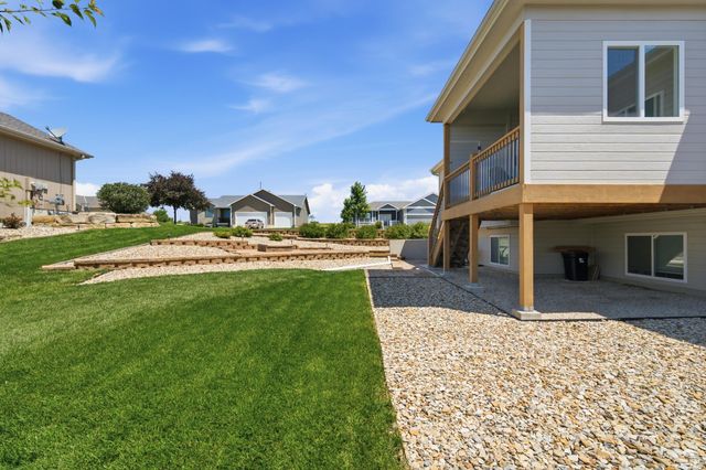 4754 Christine Circle, Manhattan, KS 66502