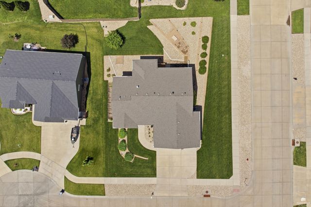 4754 Christine Circle, Manhattan, KS 66502